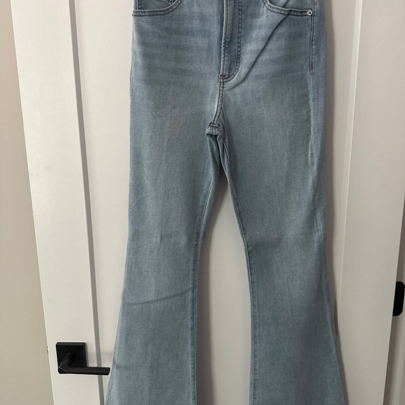 Express Slim Super High Rise Jeans Size 6